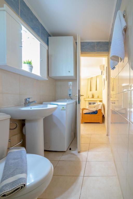 Apartment Emmanuela House With Garden & Sea View - *