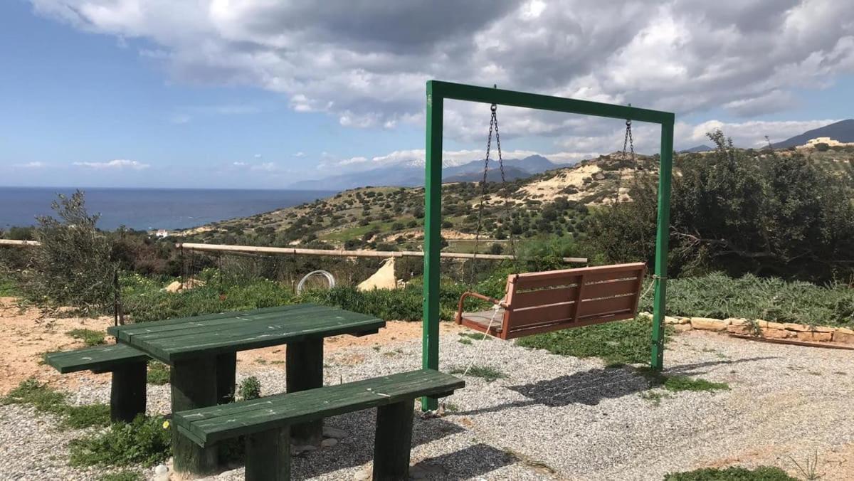 Emmanuela House With Garden & Sea View - Apartment Triopetra