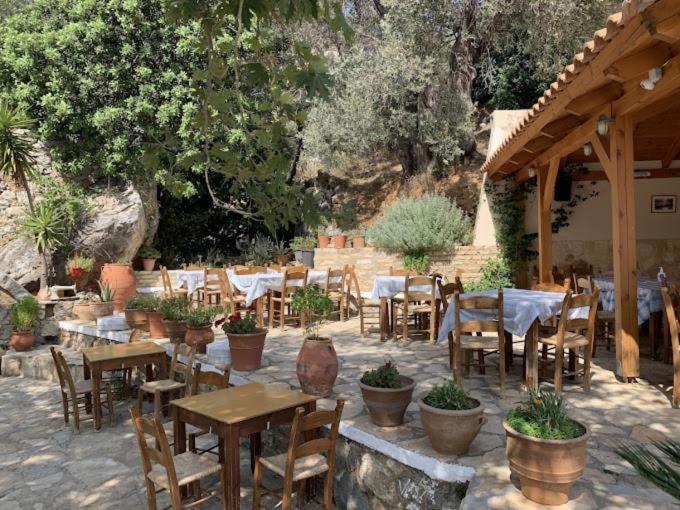 Emmanuela House With Garden & Sea View -